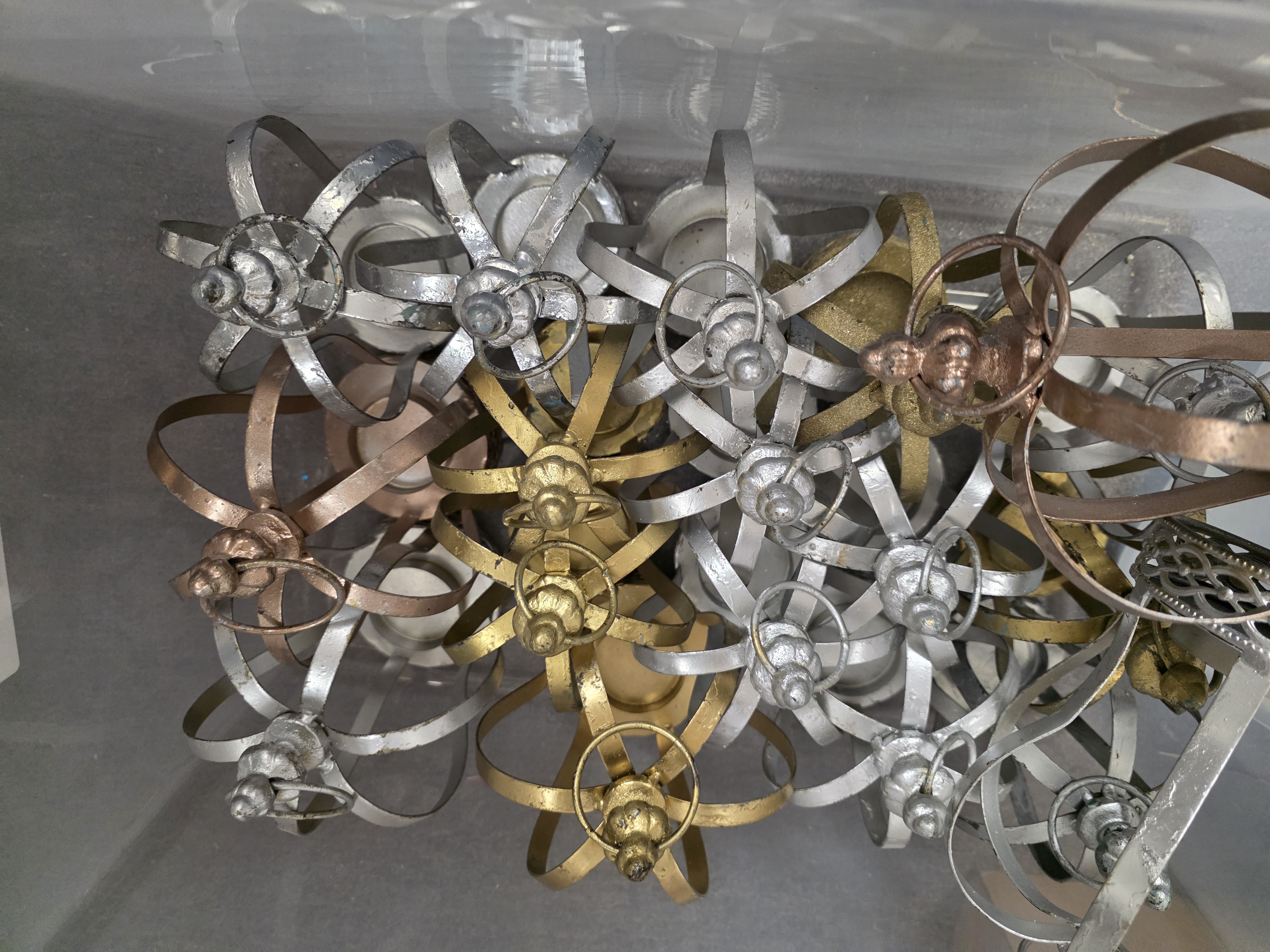 Metal crown centerpieces
